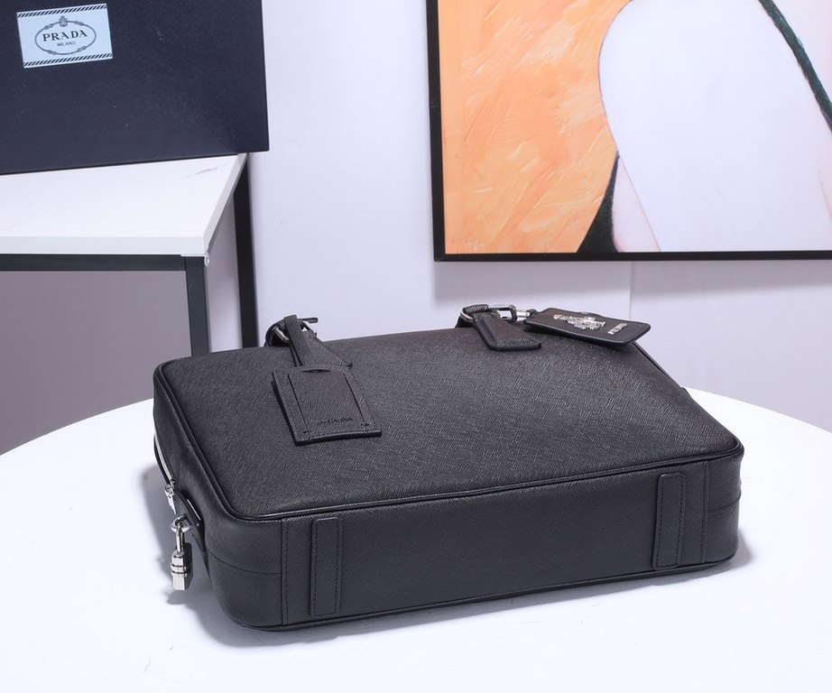 PRADA latest explosive models   Model P8018 [ counter private goods men's briefcase            ] original private goods quality! European original factory special cross grain cowhide ! The original hardware LOGO!   work 