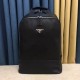 top goods Prada backpack    classic hot shipment pull, without adding any effect) top imported original cowhide, ultra-high definition hardware logo logo, ultra-comfortable feel soft leather, ultra-high-tech leather desi