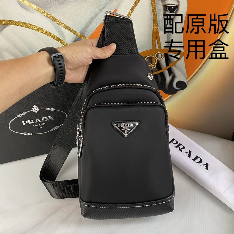 [With the original special box], the latest style, Prada men's chest bag   original single quality using imported nylon cloth material lightweight, comfortable, smooth texture, delicate feel Noble hardware low-profile lu