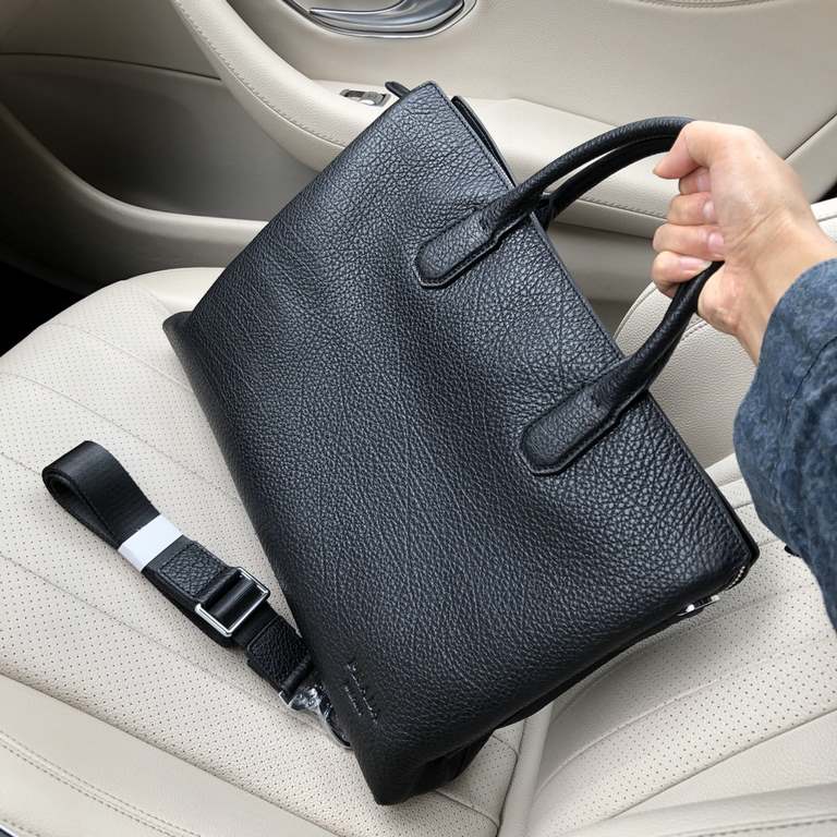 Out of the shipment [Heyha] PRADA Prada. Briefcase Genuine YKK hardware, get your hands on you understand how good Italy    imported elephant grain cowhide (market exclusivity), removable shoulder strap, the size of the 