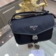 PRADA Prada new shoulder bag is shipped, fashionable style, high end gas! Made of first layer imported cross grain leather cow with waterproof nylon cloth, original hardware A must-have product for home travel  Model 951