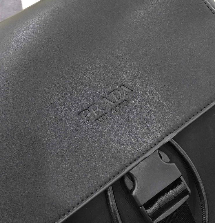 秘[Prada 8009]     Italian Milan counter new    Imported waterproof nylon fabric with cowhide leather   [Strong] Casual Outdoor Backpacks, Calling the Counter    Top Original Single Goods   [Strong] That the texture is im