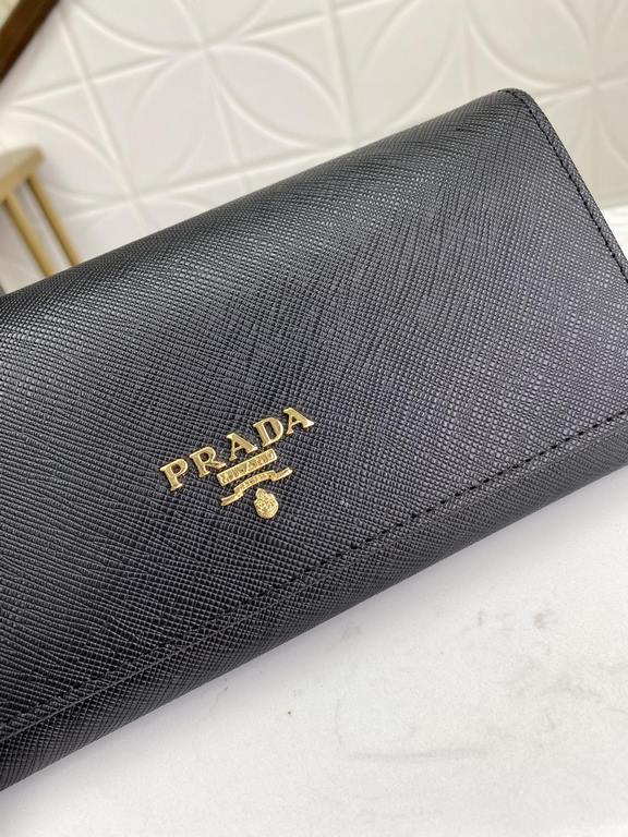 Exclusive background Explosive models shipped     Prada Counter quality Physical photography [strong]! Model LM1132 loose word mark  gold hardware, original quality Leather the original cross grain Color full color    le