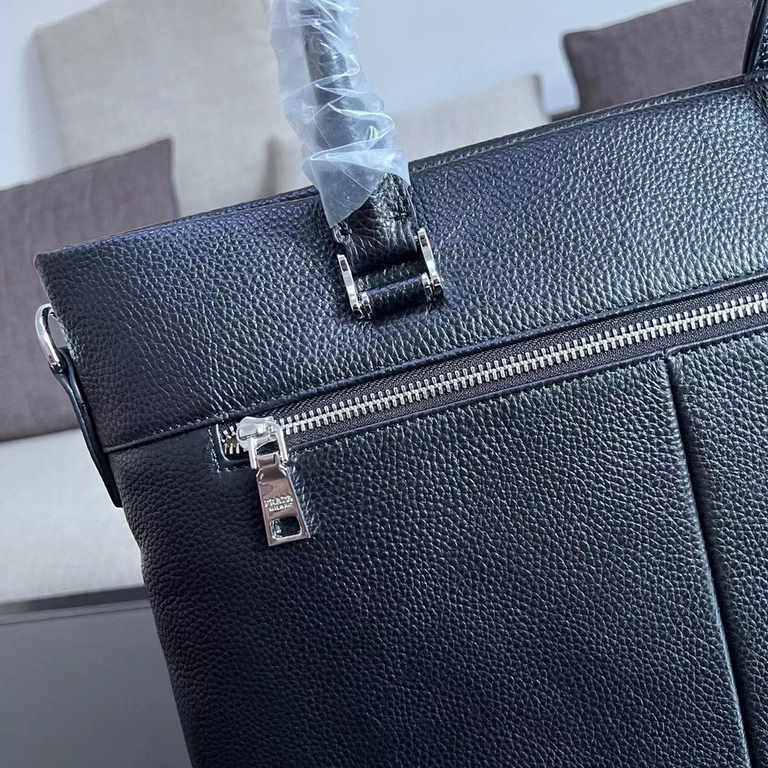 top goods Prada handbag crossbody    classic hot shipment pull, without adding any effect) top imported original cowhide, ultra-high definition hardware logo logo, ultra-comfortable feel soft leather, ultra-high-tech lea