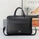 New [love] Prada single genuine new counter with high-end men's casual briefcase   workmanship is super refined and elegant. With imported raw materials cowhide special lining bag.