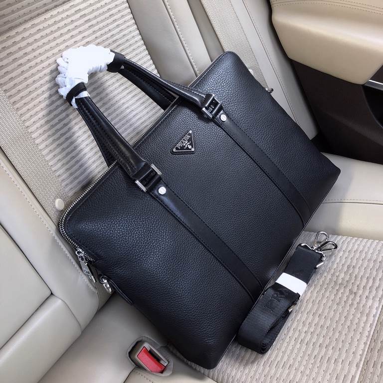 秘秘 [Prada 1868 top quality]    Counter the latest explosion of men's briefcases, heavy money to create a new channel goods   Energetic   Ideal for men's style   The original hardware  LOGO clear as day   Top head layer c