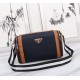 Top counter rat ruthless goods 2022 latest style Prada parachute tarpaulin with imported original leather casual crossbody bag fire models a large number of shipments to pull, clamoring counter goods   top original singl