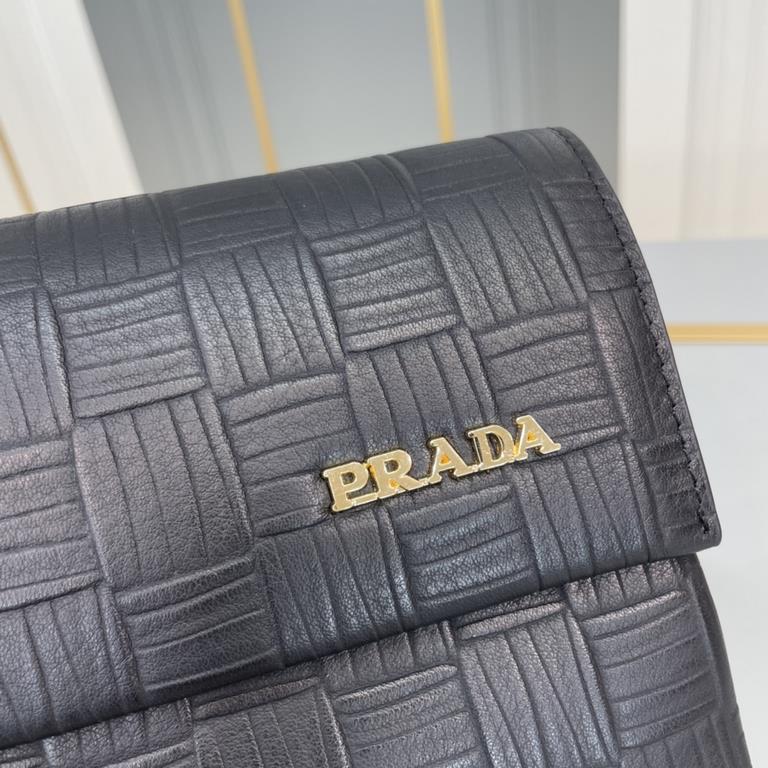 .    Original single goods [love] Prada original single genuine new counter with the same high-end men's casual clutch bag   workmanship is super refined and elegant. With imported raw materials cowhide counter special h