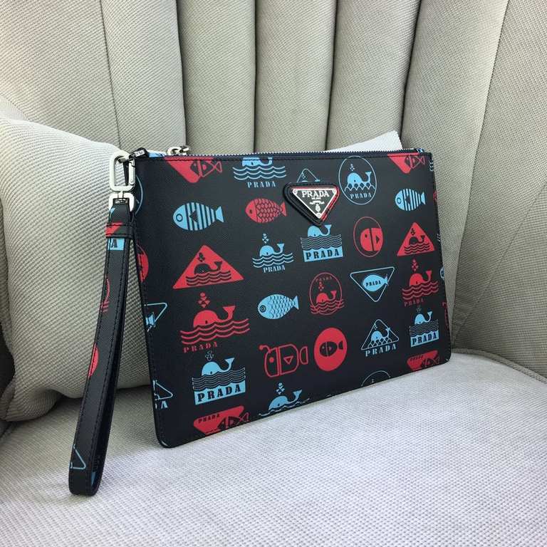 Exclusive  [Original Goods] Prada Clutch BagModel 8113Size 28-17Counter new    heavy hit version of the replica   original leather replica   leather super soft   oversized capacity   customized counter original hardware 