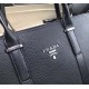 Lot ~ domineering original single handbag  . Prada PRADA. model 33097-5. (black) counter synchronization latest models strong debut.  Size 39x30x7cm