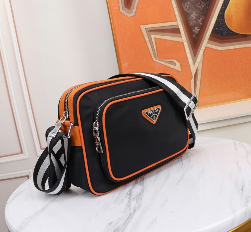 [Top original single quality] 2022 latest models of combination lock Prada Dora shoulder bag crossbody bag European original imports of Prada special cloth outlined cross grain pattern iconic lines, using imported equipm