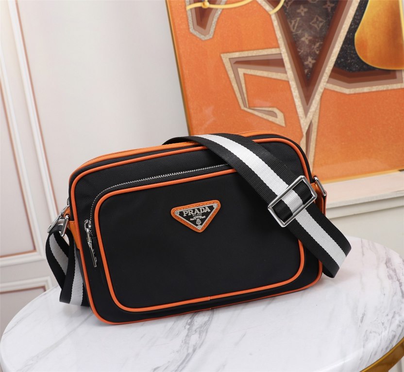 [Top original single quality] 2022 latest models of combination lock Prada Dora shoulder bag crossbody bag European original imports of Prada special cloth outlined cross grain pattern iconic lines, using imported equipm