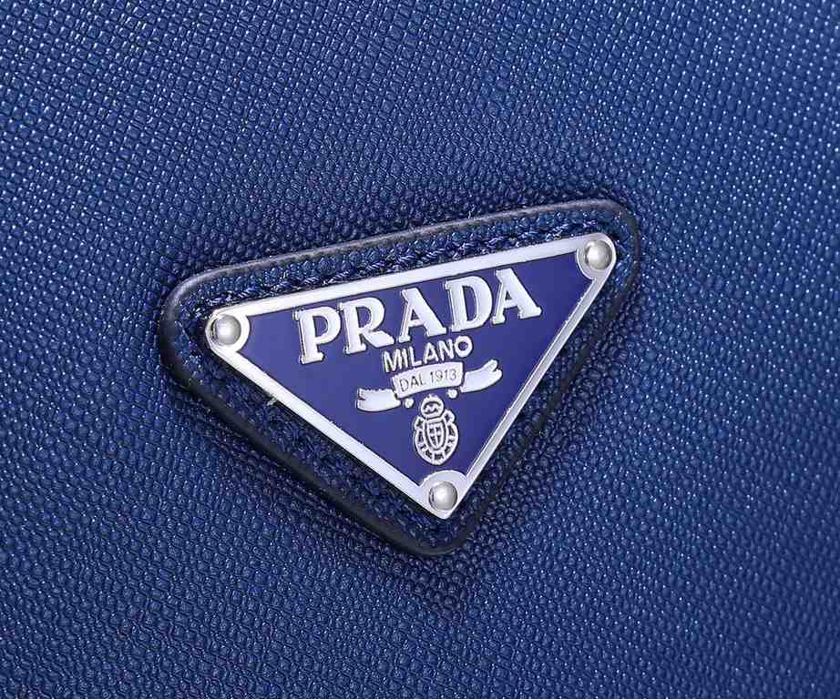 Batch [brand name] PRADA  Prada [product specifications] W31.5XH33.5XD7cm [product material] the original cross grain  original hardware  top handmade [classic color] gram color. Blue [Product Model] 2VE367