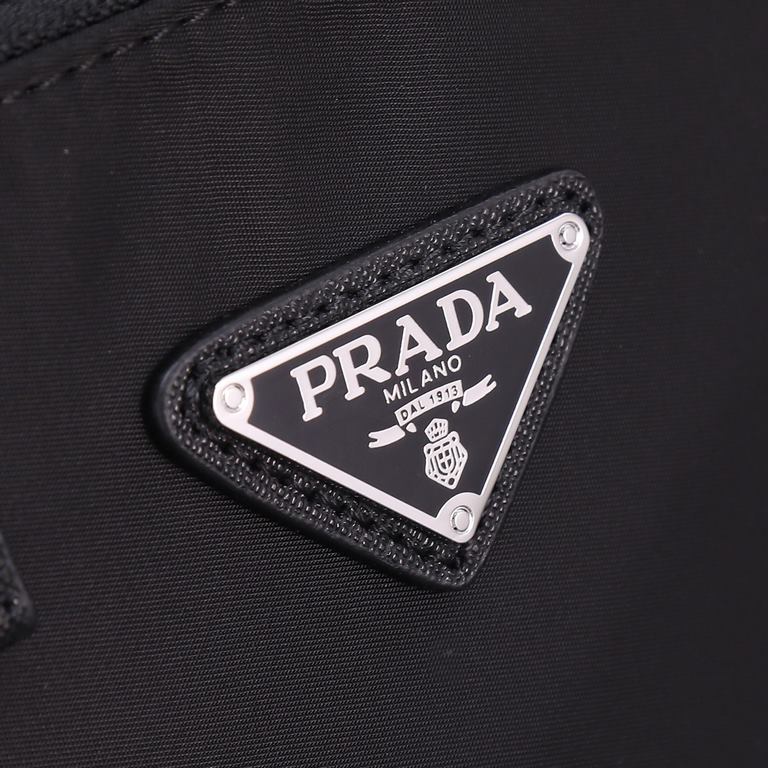 Prada Prada    original single goods travel bag   handbag, model 2VC796 made of original tarpaulin material, feel superb top quality   top workmanship galvanized hardware counter quality high-end goods     Size 443222 (p