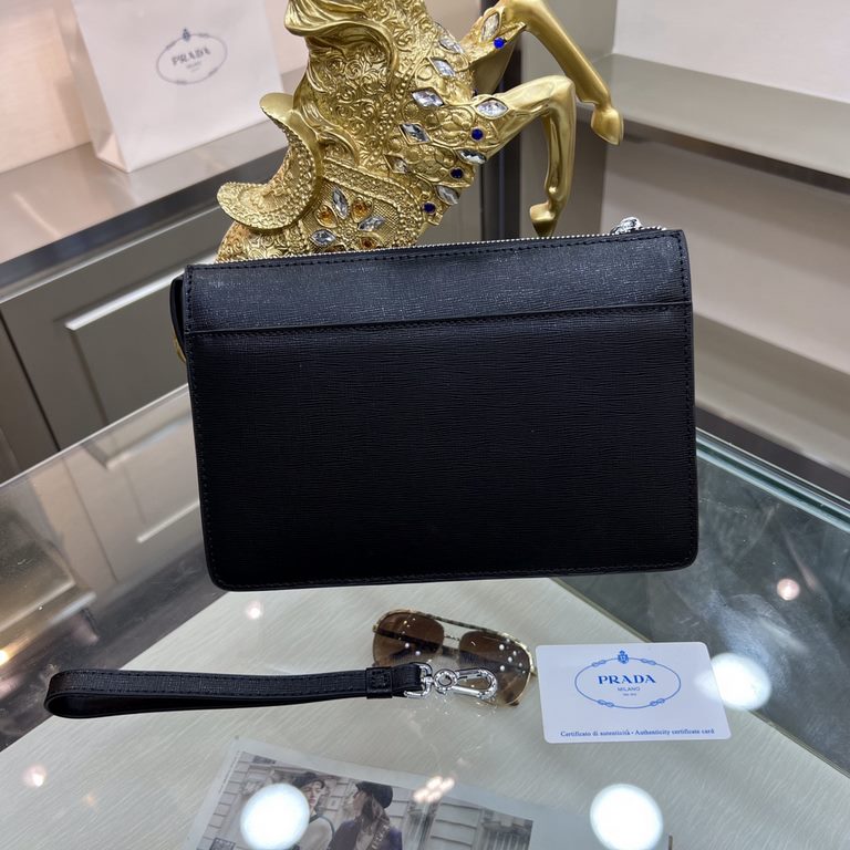 New - Clutch bag   [PRADA Prada] the most trendy and hottest models Imported cross grain cowhide, first-class feel   workmanship is very exquisite   show fashion and trend, presenting an unintentional fashionable style h