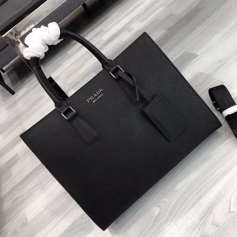 秘秘 [Prada 1803]    Counter the latest explosion of men's briefcases, heavy money to create a new channel goods   Energetic   Ideal for men's   Original hardware  LOGO clear and unparalleled   Top head-layer Cowhide   qua