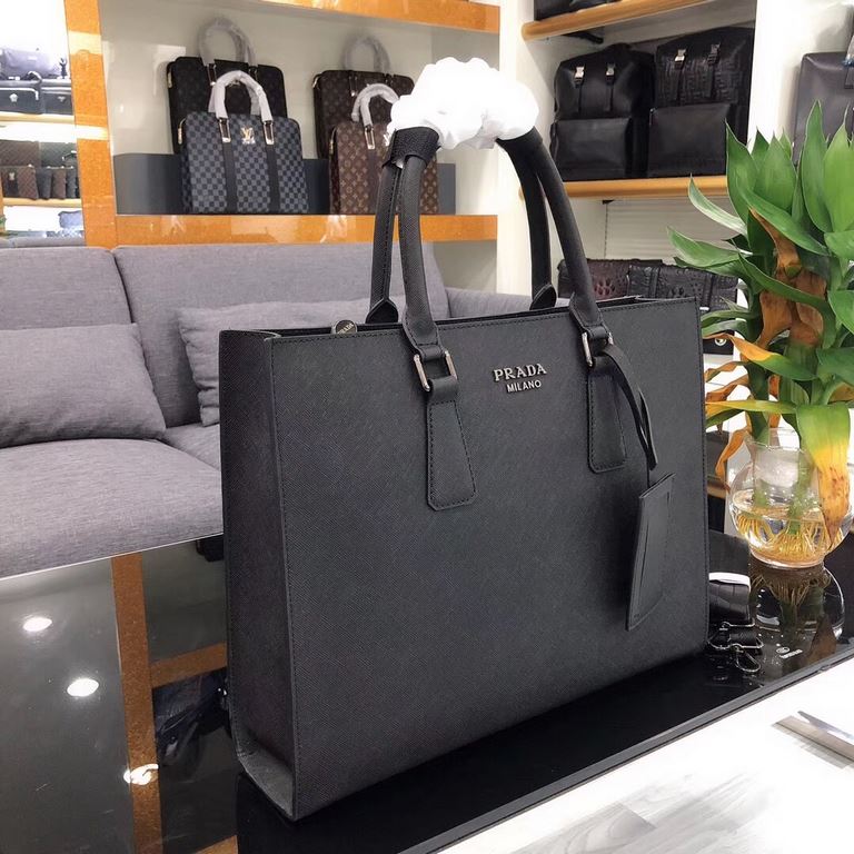 秘秘 [Prada 1803]    Counter the latest explosion of men's briefcases, heavy money to create a new channel goods   Energetic   Ideal for men's   Original hardware  LOGO clear and unparalleled   Top head-layer Cowhide   qua