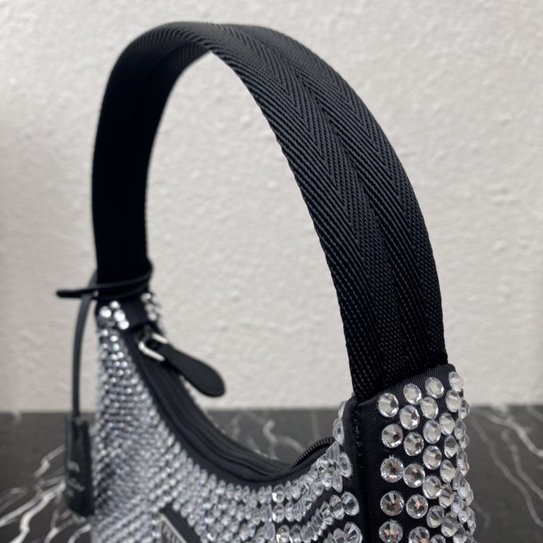 The top original single]   flash diamond Hobo   2022 new 1NE515 flash diamonds, the most beautiful and most sparkling rhinestone Hobo     imported diamond mesh Bright shiny appearance under the night light blinking effec