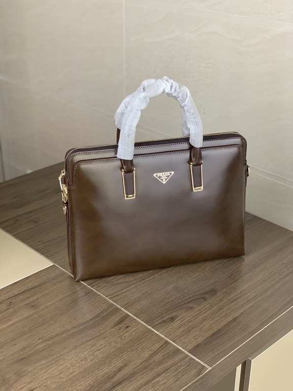 Top counter rats high-end goods 2023 latest fire models Prada imported flower leather pattern code lock handheld briefcase fire models a large number of shipments, clamoring counter goods   top original single goods   pa