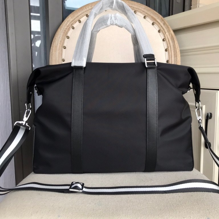 Top counter rat ruthless goods 2022 latest style Prada parachute nylon cloth with imported original leather handbag travel bag fire models a large number of shipments to pull, clamoring counter goods   top original singl