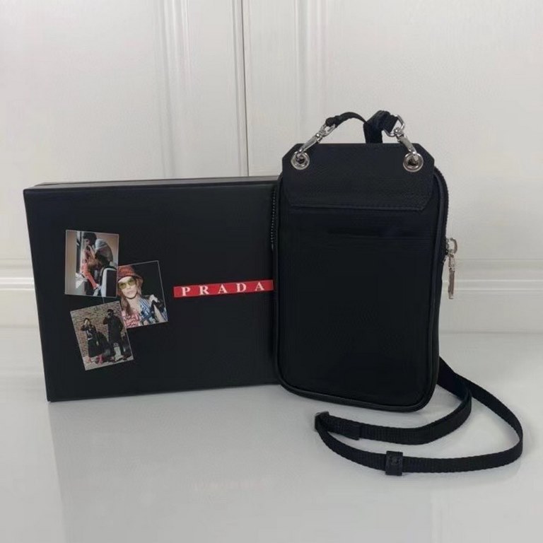 P home   new cell phone bag, model 2ZT012, original single quality, size 11 × 18cm, prada this year's small accessories out of the soul ah ~ this cell phone bag simple fashion, capacity is not small, men and women, espec