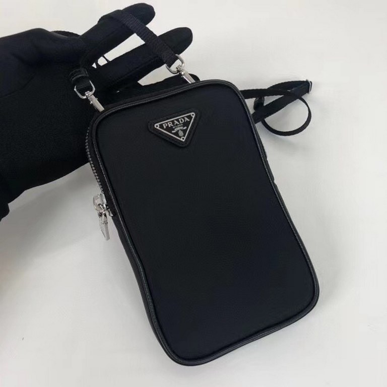 P home   new cell phone bag, model 2ZT012, original single quality, size 11 × 18cm, prada this year's small accessories out of the soul ah ~ this cell phone bag simple fashion, capacity is not small, men and women, espec