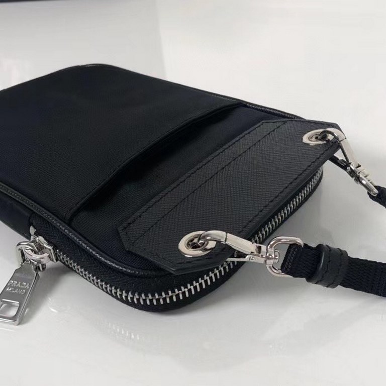 P home   new cell phone bag, model 2ZT012, original single quality, size 11 × 18cm, prada this year's small accessories out of the soul ah ~ this cell phone bag simple fashion, capacity is not small, men and women, espec