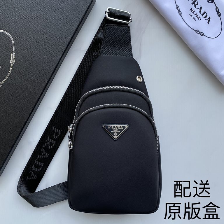 [Distribution of the original box] Prada's latest style, men's chest bag   original single quality Made of imported nylon cloth material lightweight, comfortable, smooth texture, delicate feel Noble hardware Low-profile 