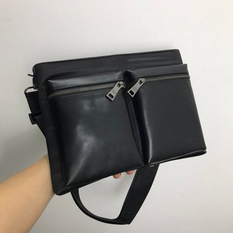 Top original single hard goods to attack    Prada explosive cross-body bag, the fabric is made of imported waterproof fabric with imported original calfskin   the effect on the body is superb    gunmetal hardware exclusi