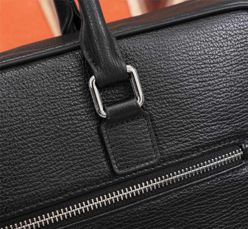 Top quality original single】2022 newest model Prada combination lock briefcase European original imported cowhide sketching iconic lines, using imported equipment, fashionable trend, counter quality, more front zipper po