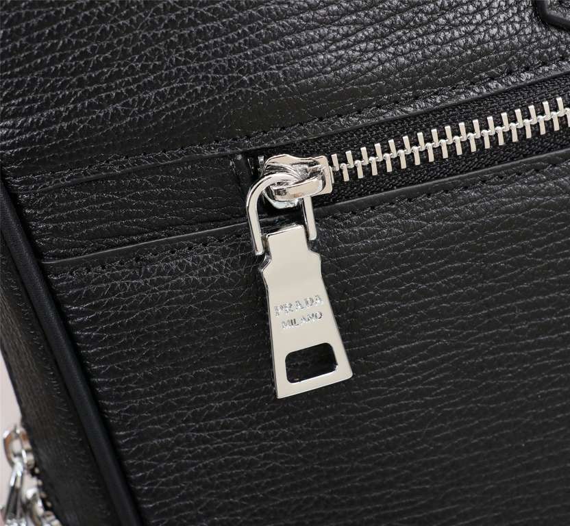 Top quality original single】2022 newest model Prada combination lock briefcase European original imported cowhide sketching iconic lines, using imported equipment, fashionable trend, counter quality, more front zipper po