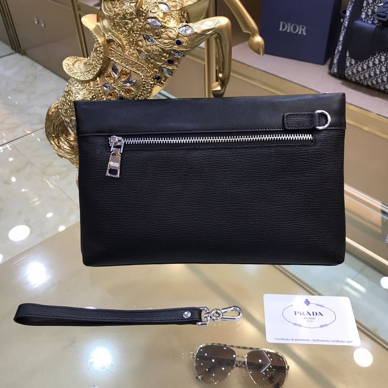 PradaPRADA New men's handbag Original quality, perfect workmanship, another superb model is coming! Get rid of the previous classic design Enough to attract people's eyes     Model 6665-7 Size 28-3-18, black