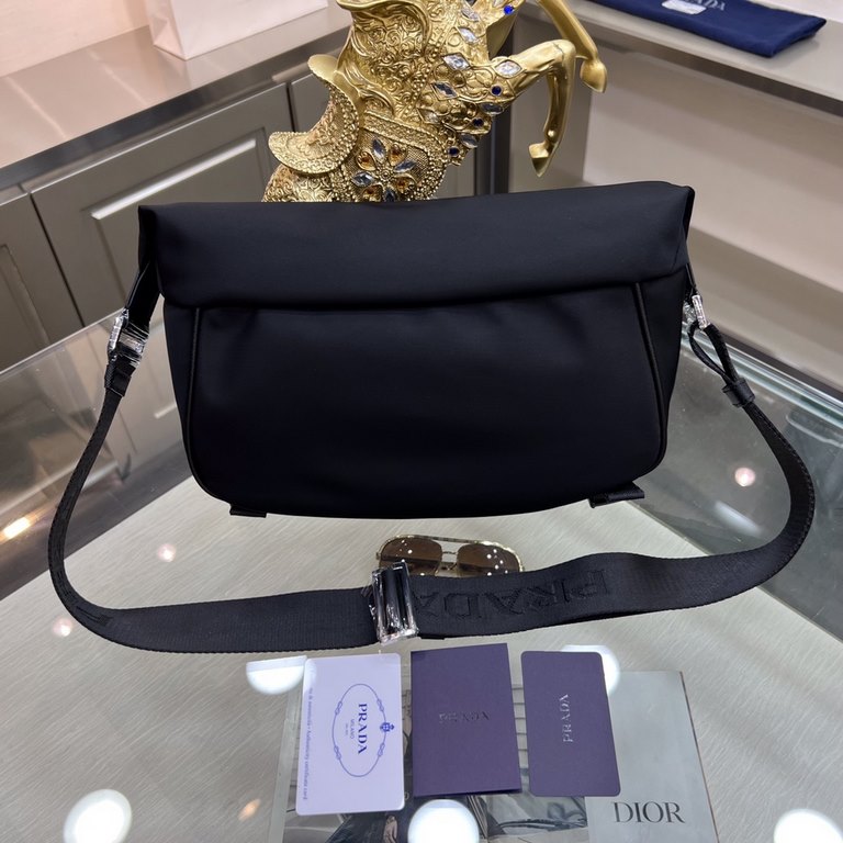 PRADA Prada  Classic Messenger Bag 2VH994   Original!This flap shoulder bag is crafted in iconic P's materials like nylon and Saffiano leather. Featuring interior and exterior pockets and adorned with a triangular metal 