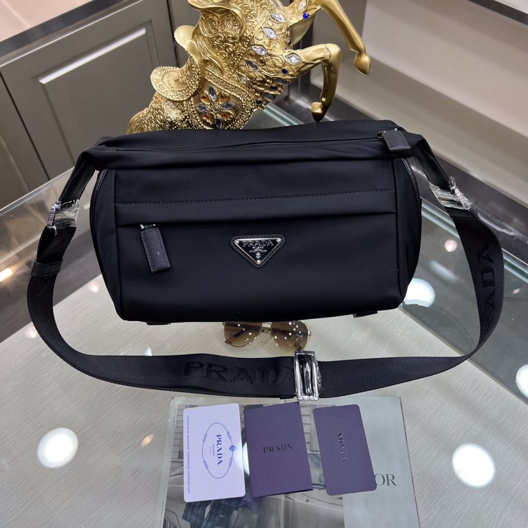 PRADA Prada  Classic Messenger Bag 2VH994   Original!This flap shoulder bag is crafted in iconic P's materials like nylon and Saffiano leather. Featuring interior and exterior pockets and adorned with a triangular metal 