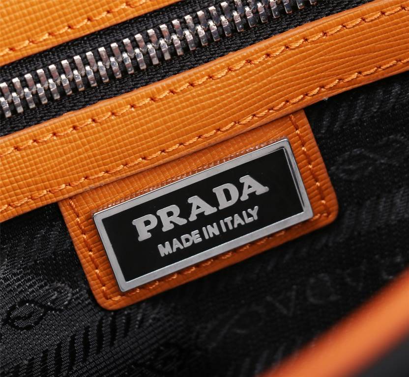 [Top original single quality] 2022 latest models Prada Double Lara shoulder bag crossbody bag European original imported Prada special cloth outlined cross grain pattern iconic lines, using imported equipment production,