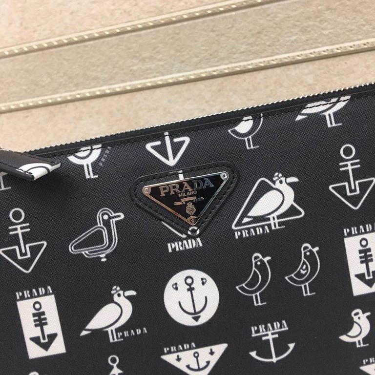 Exclusive  [Original Goods] Prada Clutch BagModel 8113Size 28-17Counter new    heavy hit version of the replica   original leather replica   leather super soft   oversized capacity   customized counter original hardware 