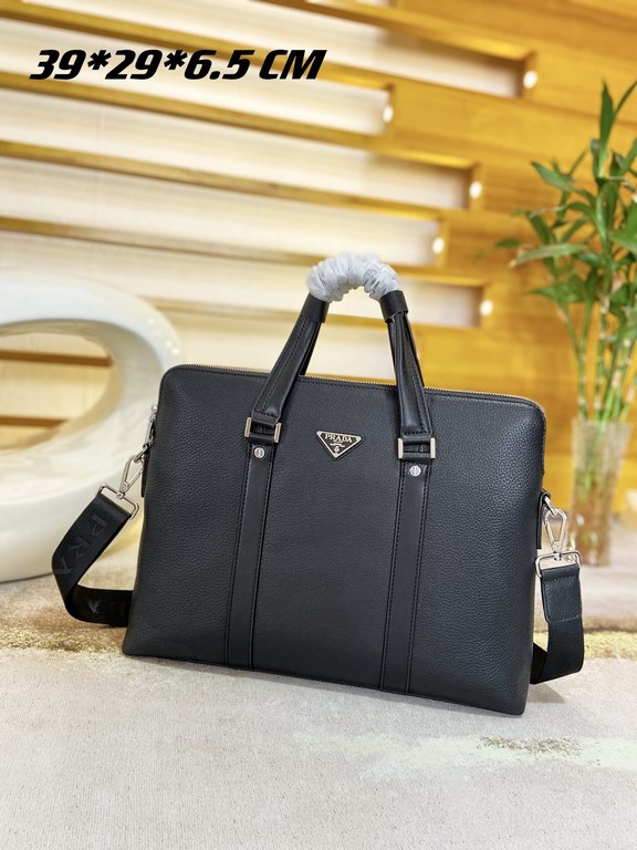 秘秘 [Prada top quality]    Counter the latest explosion of men's briefcases, heavy money to create a new channel goods   Energetic   Ideal for men's   Original hardware  LOGO clear and unparalleled   Top head-layer Cowhid