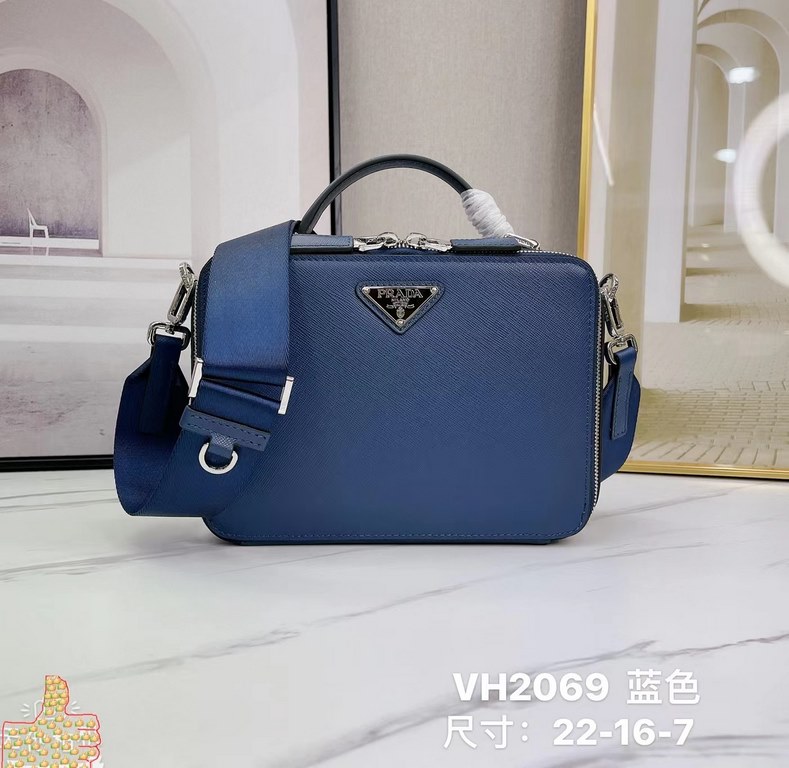 . Original single VH2069 # blue top original single goods Prada counter the latest models, high-end atmosphere, fashion and taste, the latest top counter imported first layer Spanish grain cowhide, texture high-end atmos