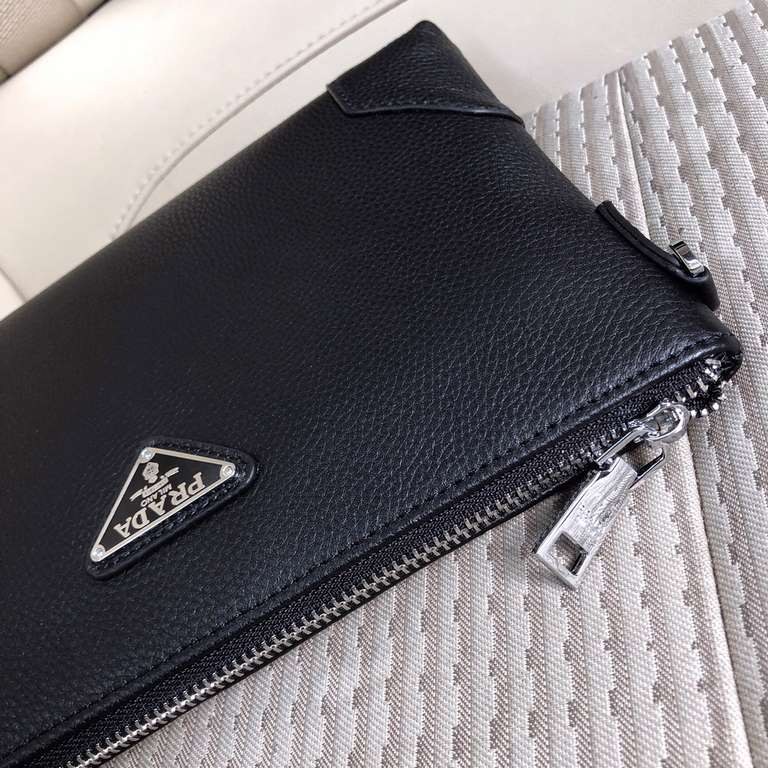 秘秘 [Prada 133-1 Clutch]    with a full set of packaging [color] European original single water goods handbags, heavy to create a new channel goods   Energetic   Ideal for men's   Original hardware  LOGO is clear and unpa