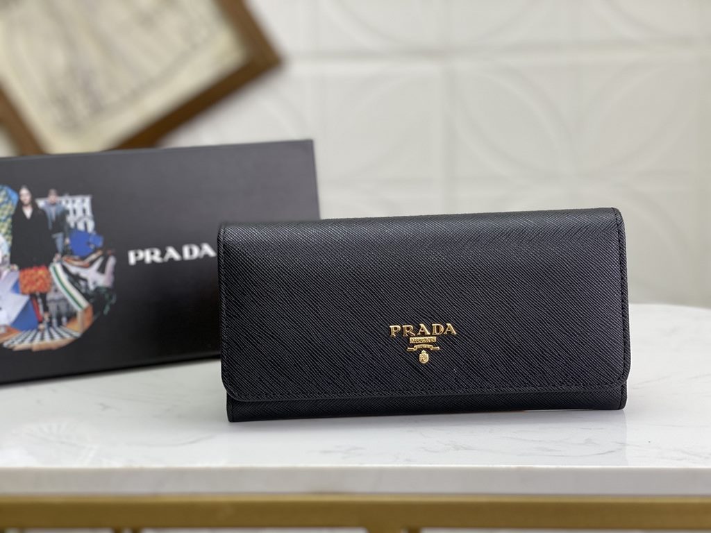 Exclusive background Explosive models shipped     Prada Counter quality Physical photography [strong]! Model LM1132 loose word mark  gold hardware, original quality Leather the original cross grain Color full color    le