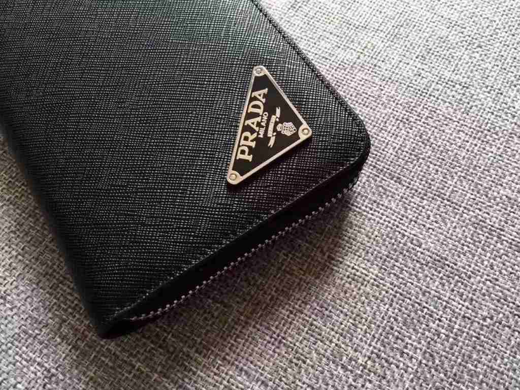 (Batch) PRADA Prada new   [Model] lM0801 small zipper bag [Size] 19-10-2.5cm [Color] black High-end quality (hegemony) [Material] generation of the classic   original imported   cross grain cowhide   authentic imported Y