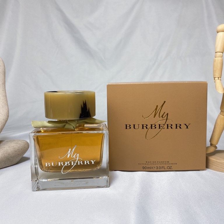 Remarks for ordering Yellow My Intense FragranceBurberry My Burberry Classic EDP 90mlFragrance FloralTop notes sweet pea, lemon, orange, grapefruit, lemonMiddle Note Stork Freesia Pear Passion FruitPeach Green Leaf Garde