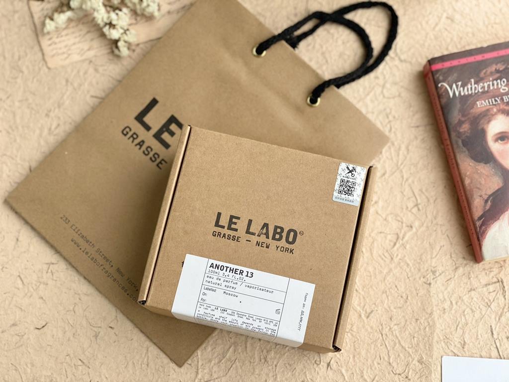 Original Channeled Goods! LE LABO Parfum Labo 13 Le labo 13 Premium and Unique Pseudo Body FragranceI think the best state of life is to pursue what you can only reach on tiptoe. Guys as stubborn as we are, there are thi