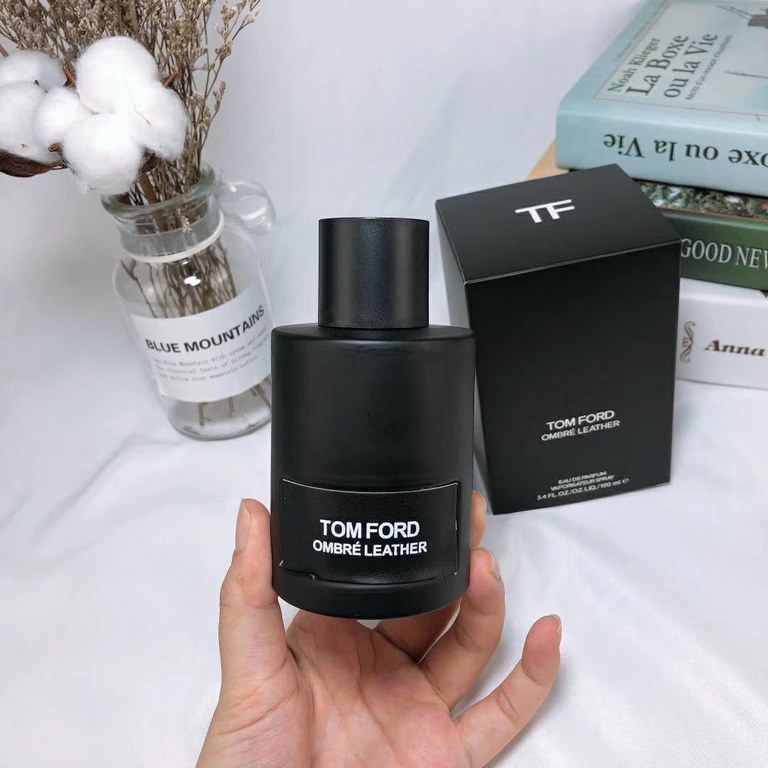 Original quality(TF Black Leather Perfume 100ml) Ombré Leather (2018) by Tom Ford Tom Ford is a unisex fragrance in the Black Leather scent 100ml, TF This is a new fragrance.Ombré Leather (2018) was launched in 2018. Top