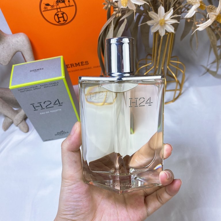 Original quality221 years new Hermes Hermes H24 Rhythm 1ml odor high-grade men's perfume Eau de ToiletteFragrance Green Leaf FuchsiaOdor Happy Sage Ebony Rosewood Metallic NarcissusAttributes men's fragrance