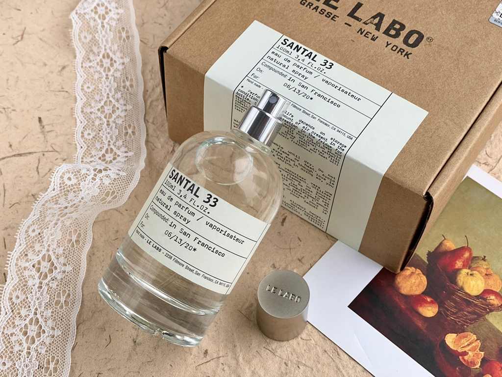 LE LABO No.33 Lelabo No.33 is a sandalwood fragrance that you will fall in love with at first smell.Notes Woody FuchsiaOdor Sandalwood Cedar Cardamom Violet Papyrus Leather Amber IrisAttributes UnisexThis is a very uniqu