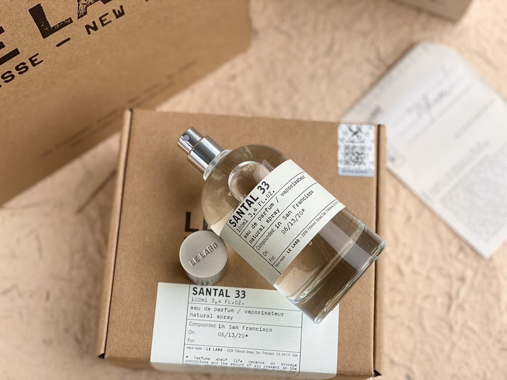 LE LABO No.33 Lelabo No.33 is a sandalwood fragrance that you will fall in love with at first smell.Notes Woody FuchsiaOdor Sandalwood Cedar Cardamom Violet Papyrus Leather Amber IrisAttributes UnisexThis is a very uniqu