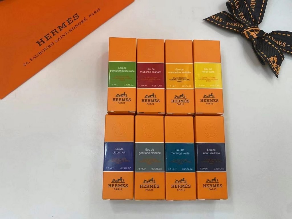 Original qualityHermes cologne sample 7.5ml! Flavors pink grapefruit, black citron cologne, blood rhubarb, golden orange blossom, blue narcissus, snow white gentian, orange green cologne, ambergris citrus.