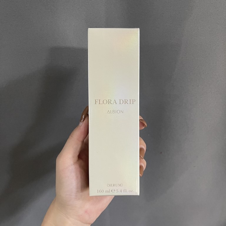 Original qualityAlbion white water 160ml! cosme first deservedly, the main anti-aging high-function water, the texture looks super attractive, as if lactobacilli drinks. After the face of the skin feel great, absorbed qu