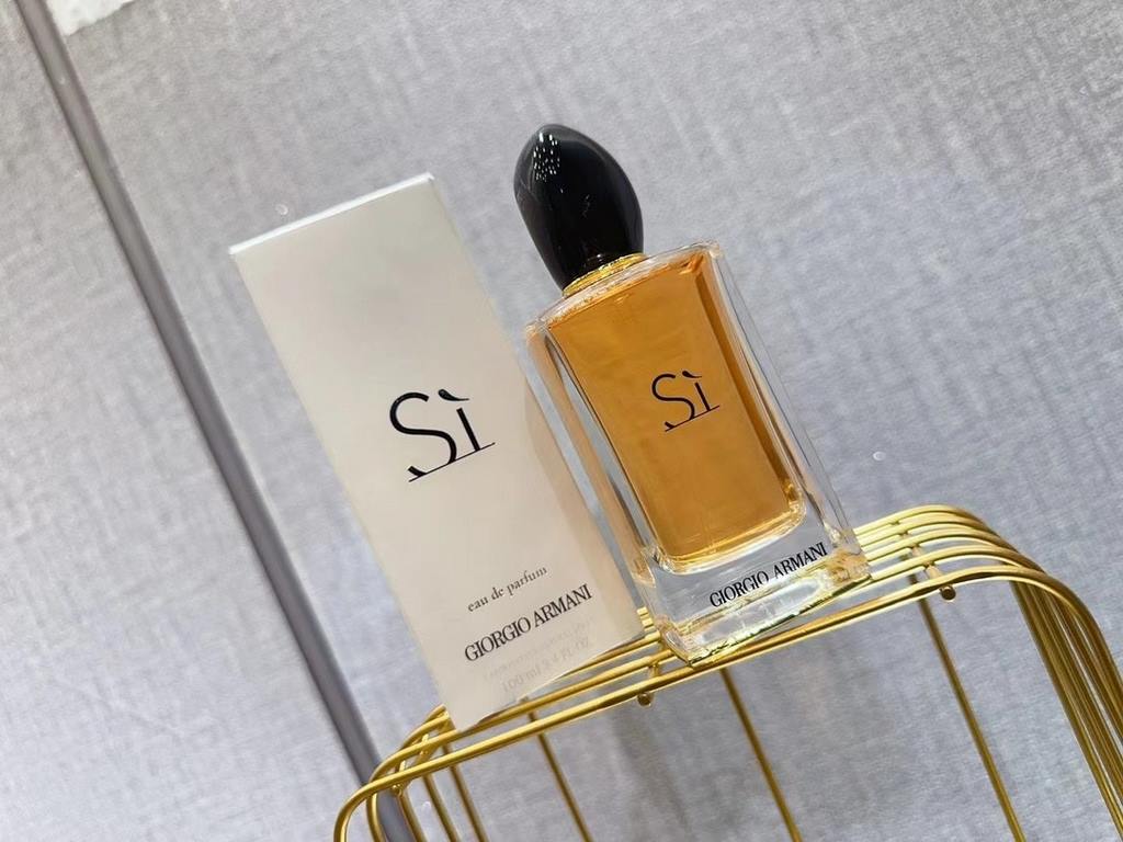 Original quality  Armani Classic si Beloved 100mlCate Blanchett's endorsement of si is not without reason.Elegant, tough, independent, the idea that Armani wants to convey through perfumewas unreservedly shown by her  fr